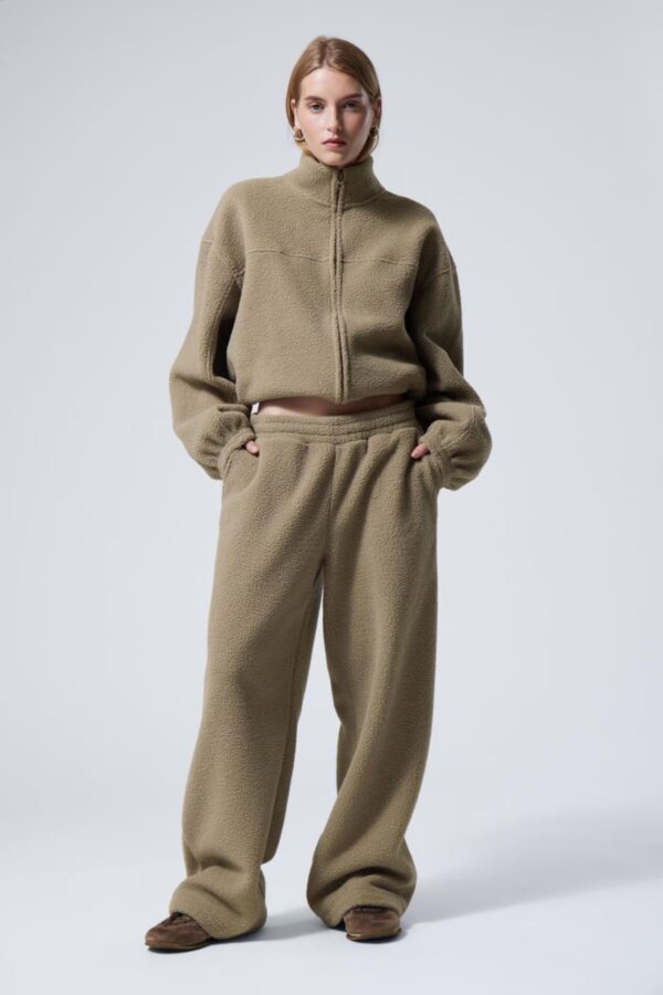TrackSuit